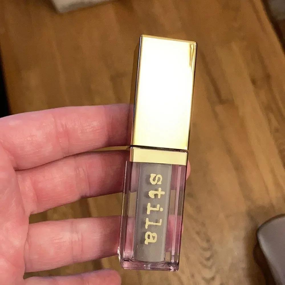 Stila Suede Shade Liquid Eyeshadow Smoky Silk
